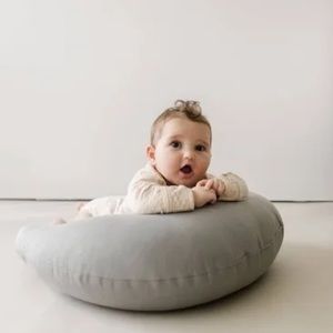 Snuggle Me Organic Feeding & Support Pillow
